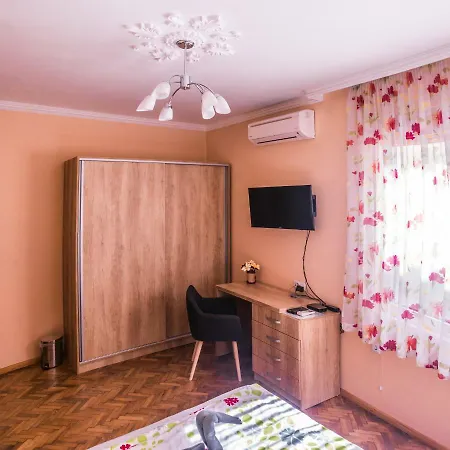 Two Bedroom Downtown Ivanovi Varna
