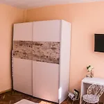 Rum i privatbostad Two Bedroom Downtown Ivanovi Varna