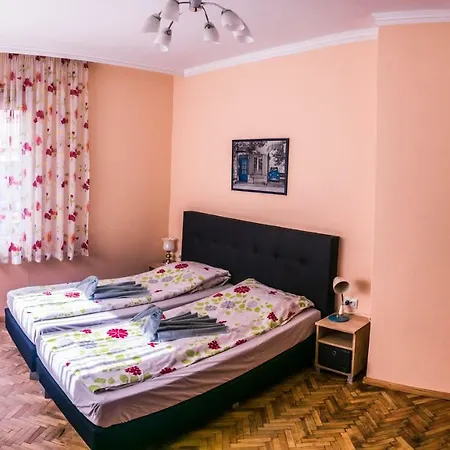 Two Bedroom Downtown Ivanovi Варна