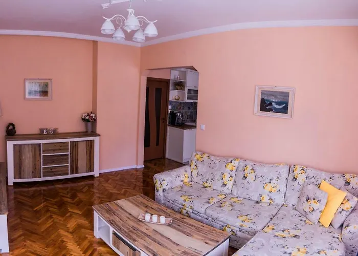 Two Bedroom Downtown Ivanovi Проживание в семье Варна