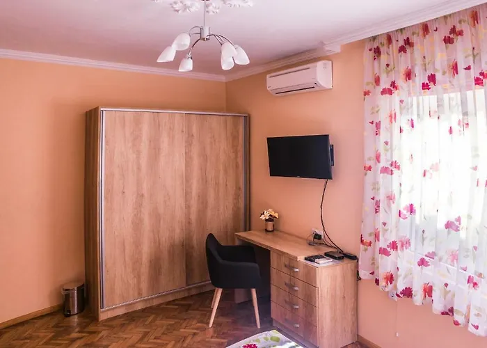 Two Bedroom Downtown Ivanovi Варна